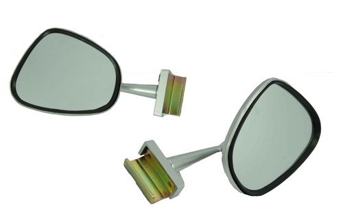 Pair kidney mirrors exterior