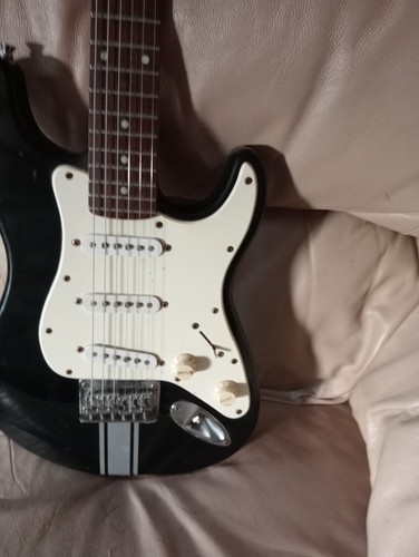 Black squier mini - black,