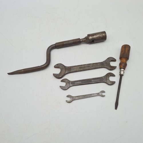Lancia set tire wrench