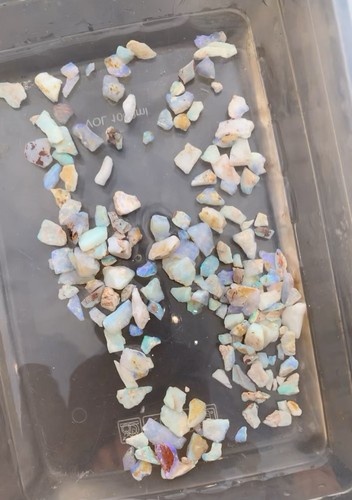 Rough coober pedy - opal, mainly