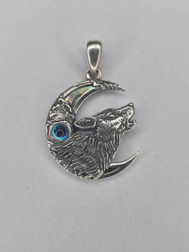 Wolf moon pendant 925 - wolf,