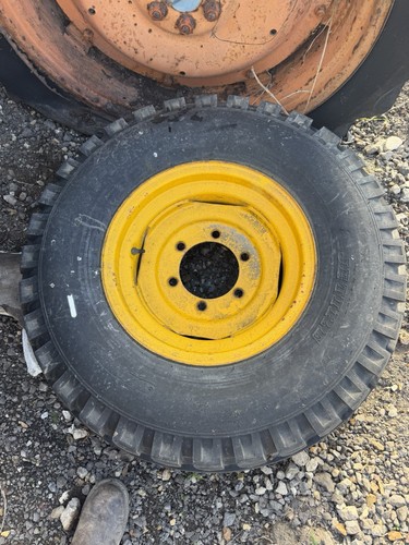 Dumper wheel trye - dumper,