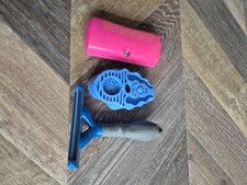 Zoom Groom, Furminator And Groomi , Set Of 3 Grooming Tools .