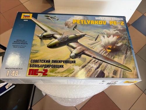 Zvezda scale model kit - 1.48,