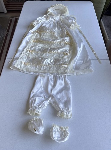 Lacy off white - 4, pc