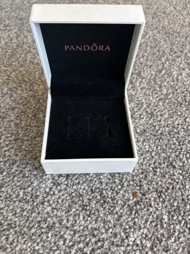 Pandora gift box empty white - pandora,