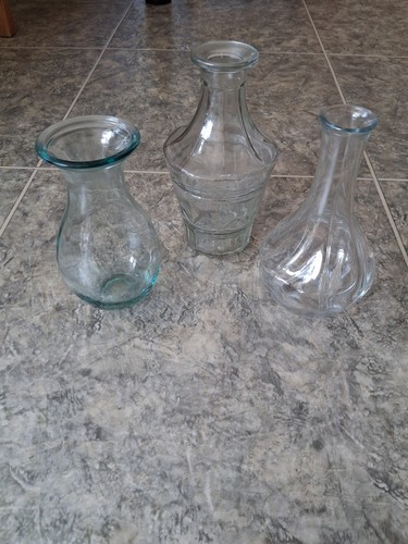 Mismatched clear glass bud - 3x,