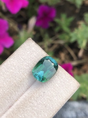 Carat natural bluish - carat,
