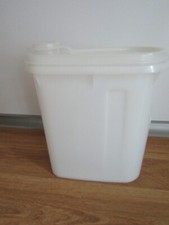 Small Tupperware Container 18cm Flip Lid Cereal Rice etc 792-3