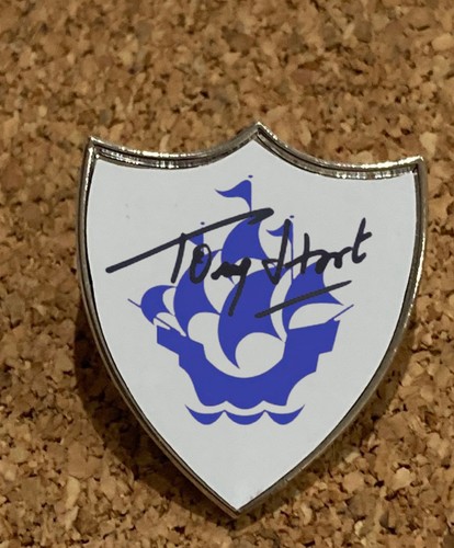 Blue peter badge signed tony - ,