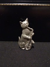 JJ Jonette Pewter Saxophone Cat Brooch Pin Vintage 1980s Music Instrument Signed