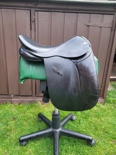 Barnsby 16.5" Showing Saddle Medium
