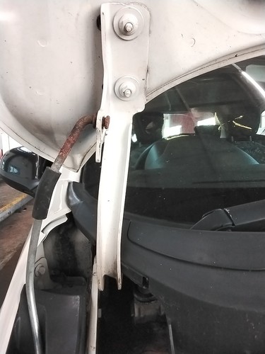 Bonnet hinge ford - ford, ka