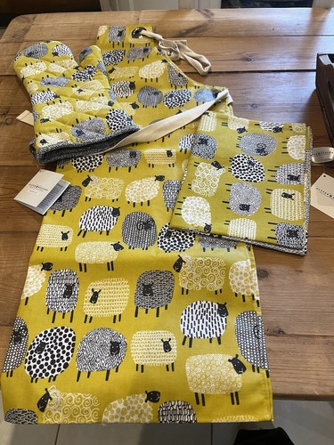 Bnwt ulster weavers dotty - weavers,