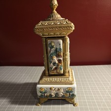 Brevettato Carousel Lipstick Holder Music Box Doesn't Work 