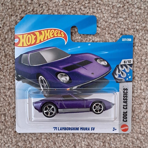 Hot wheels cool classics - hot,