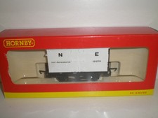 Hornby R6180 Refrigerated Van