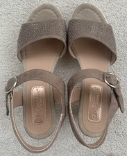 Cushion Walk Dark Beige Wedge Sandals With Diamante Detail & Buckle Size 6 (39)