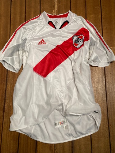 Genuine river plate - plate, player