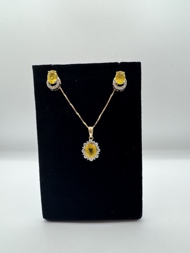 Yellow sapphire and diamond - sapphire,