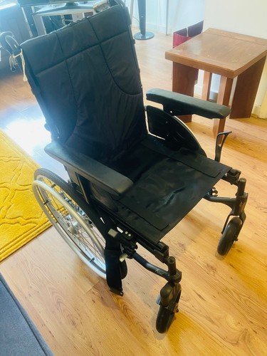 Manual wheelchair - manual,