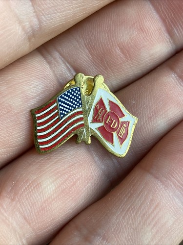 Vtg hat pin fire department - pin,