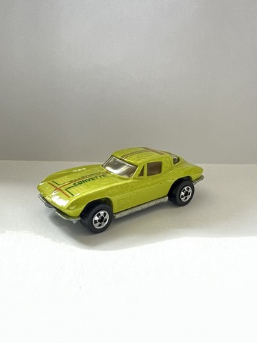 Corvette stingray hot wheels - hot,