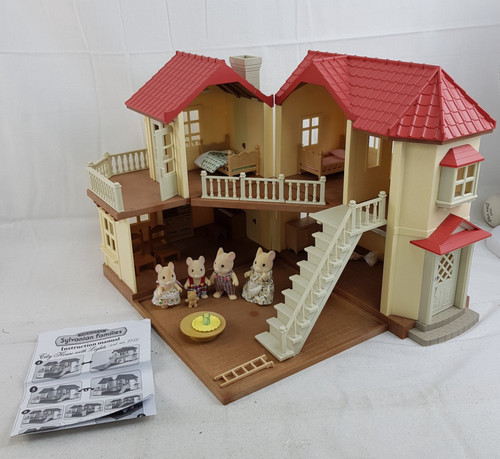 Sylvanian families beechwood - families,
