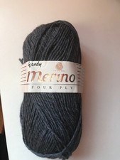 2 x 50g Wendy Merino 4 Ply