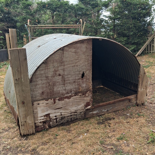 Pig arc corrugated metal - pig,