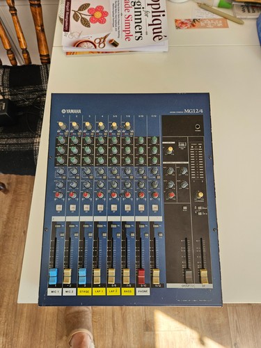 Yamaha mg12 mixer - yamaha, mixer.