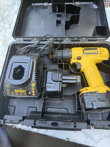 Dewalt de9074 12v nicd - dewalt,