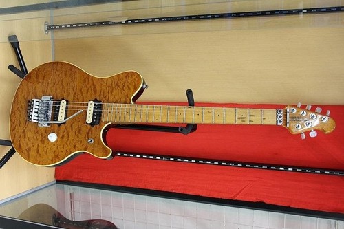 Ernie ball music man axis - ball,