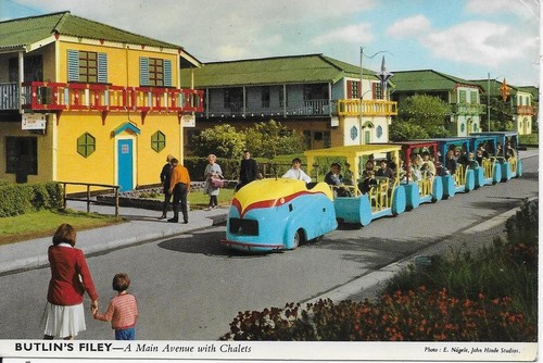 Butllns filey road train - train, on