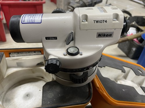 Nikon automatic level - level, set