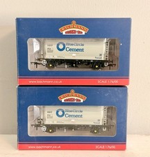 BACHMANN OO GAUGE 2x 38-650A PCA WAGON METALAIR BLUE CIRCLE CEMENT