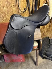 Wintec 17 1/2” Gp Black Synthetic Saddle Vgc 