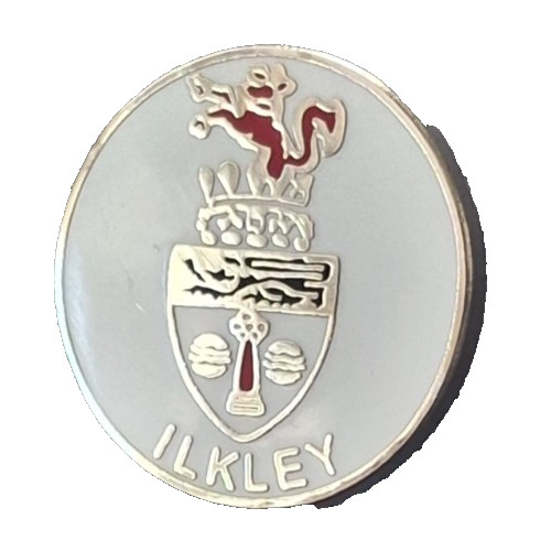 Ilkley town small pin badge - town,