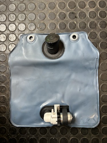 Water bag windshield washer - windshield,