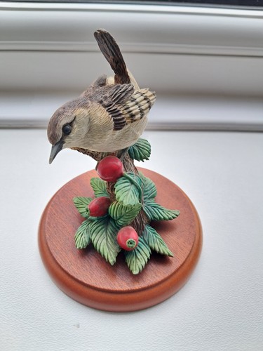 Russell willis wren figurine - willis,