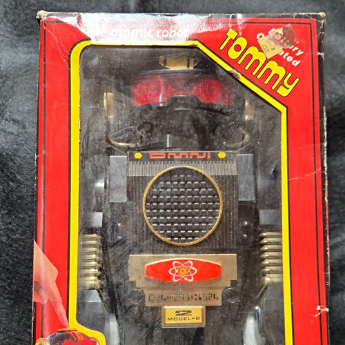 Tomy omni model - atomic, robot