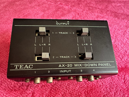 Vintage analog teac - 🎚️,
