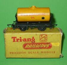 Tri-ang TT / T.76 Shell Lubricating Oil Tanker / 3mm Scale