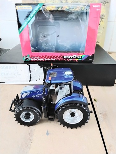 Britains new holland farm - new,