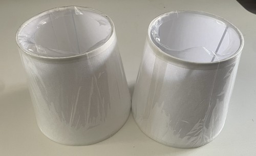 Pair small white light - of,