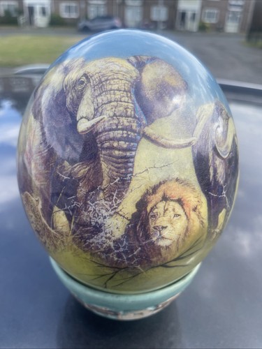 Hand painted ostrich egg - hand,