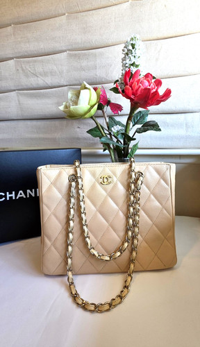 Chanel beige caviar - chanel, quilted