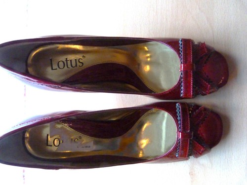 Ladies red lotus shoes - lotus, size