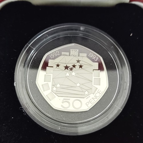 Boxed royal mint 1992 1993 - boxed,