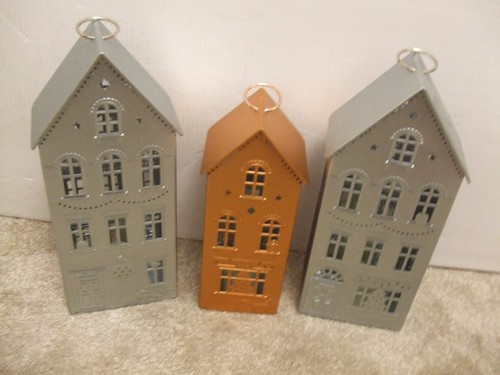 Biscuit tins christmas - m&s,